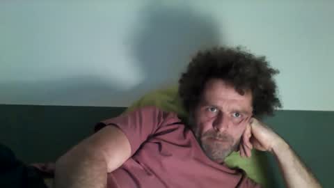 Snapshot of elyjahoye chatting on January 9, 11:39 pm elyjahoye online show from January 9, 11:39 pm