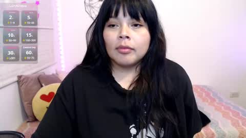 Snapshot of elymoon chatting on May 27, 1:57 am Ely online show from May 27, 1:57 am