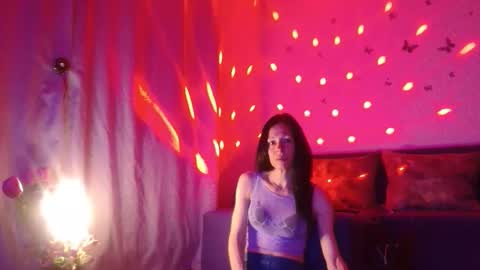 Elisa online show from April 26, 5:43 pm