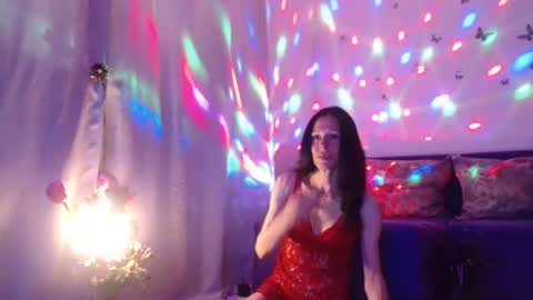 Snapshot of elysasun chatting on June 16, 5:48 pm Elisa online show from June 16, 5:48 pm