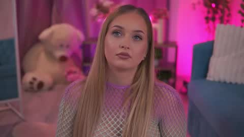 Elyssa online show from February 14, 7:43 pm