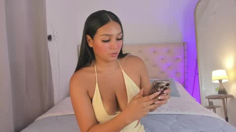Michelle online show from May 1, 7:29 pm