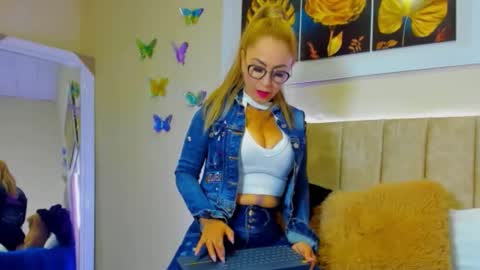 ema garcia  online show from September 13, 10:59 am