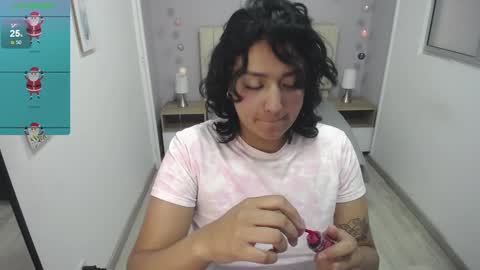 Ema online show from December 23, 7:09 pm