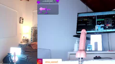 Snapshot of ema_saenz_ chatting on June 23, 4:10 am Sofia online show from June 23, 4:10 am