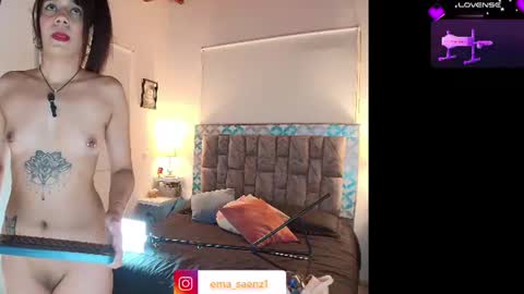 Snapshot of ema_saenz_ chatting on June 27, 4:39 am Sofia online show from June 27, 4:39 am