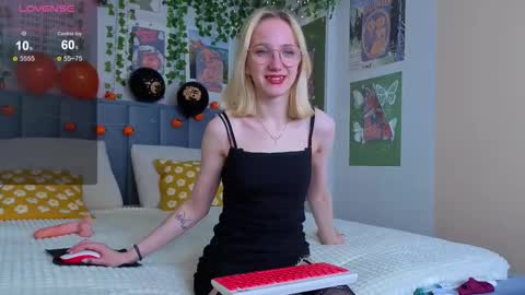 Emma online show from November 4, 12:37 pm
