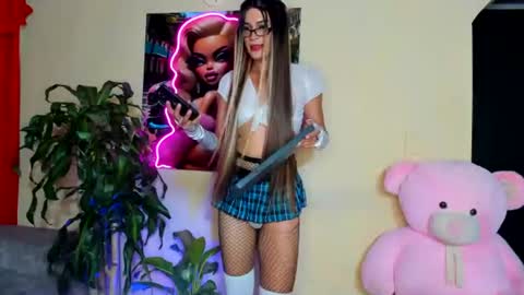 Snapshot of emafox_777 chatting on July 18, 2:49 am EmaFox online show from July 18, 2:49 am