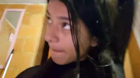 Snapshot of emalu_jones chatting on March 24, 12:15 am Ema Luna online show from March 24, 12:15 am