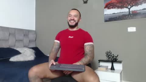 Snapshot of emanuelspencer chatting on July 22, 6:54 pm emanuelspencer online show from July 22, 6:54 pm