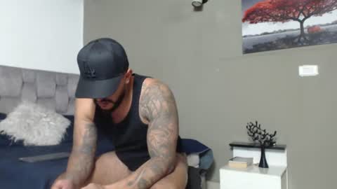 Snapshot of emanuelspencer chatting on July 24, 10:41 pm emanuelspencer online show from July 24, 10:41 pm
