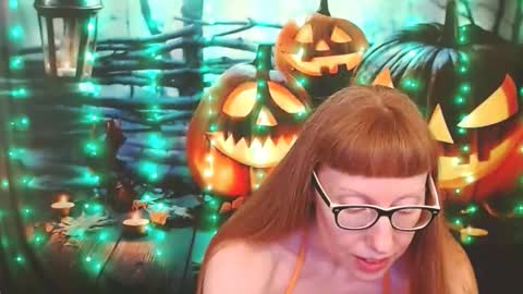 Ember Starleena online show from October 29, 10:44 pm