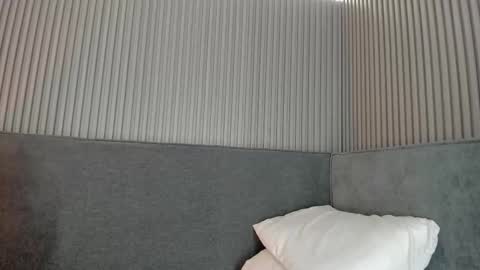 emelie_89 online show from December 14, 11:37 am