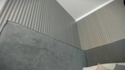 Snapshot of emelie_89 chatting on May 12, 11:18 am emelie_89 online show from May 12, 11:18 am