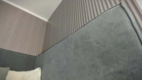 Snapshot of emelie_89 chatting on June 11, 11:41 am emelie_89 online show from June 11, 11:41 am