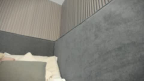 emelie_89 online show from August 1, 11:20 am