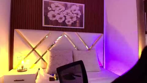 Snapshot of emelie_ch_ chatting on January 13, 11:43 pm Emily online show from January 13, 11:43 pm