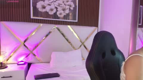 Emily  online show from May 10, 4:39 am