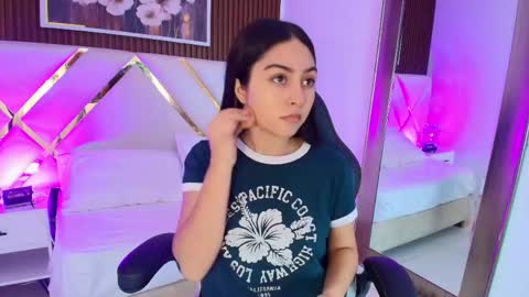 Emily  online show from May 31, 6:53 am