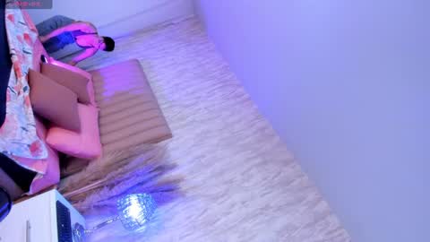 Emely Florence online show from June 11, 12:32 am