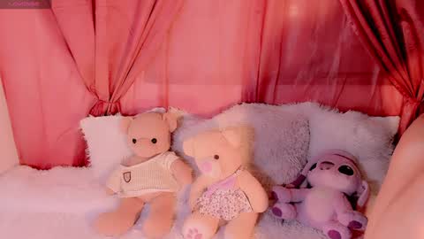 Emely Rous online show from December 20, 5:14 am