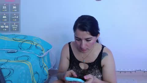 Snapshot of emelyross_ chatting on May 30, 8:06 pm emely ross online show from May 30, 8:06 pm