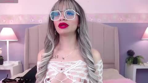 Danna online show from October 22, 8:08 pm