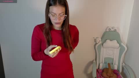 Snapshot of emerald_sparkles chatting on October 22, 4:51 pm sabrina online show from October 22, 4:51 pm