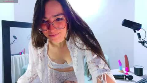 Emmily Roberts online show from October 14, 3:40 am