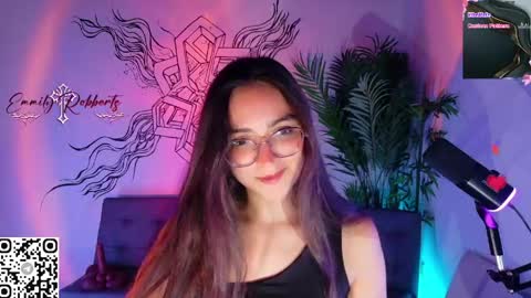 Snapshot of emi_roberts chatting on May 28, 12:08 am Emmily Roberts online show from May 28, 12:08 am