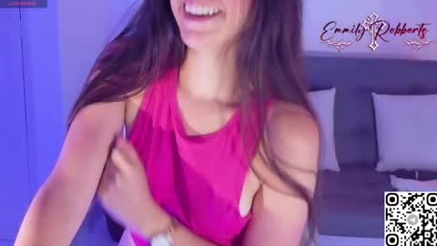 Snapshot of emi_roberts chatting on July 5, 10:50 pm Emmily Roberts online show from July 5, 10:50 pm