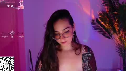 Snapshot of emi_roberts chatting on July 23, 1:58 am Emmily Roberts online show from July 23, 1:58 am