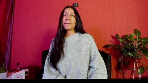 Snapshot of emigomez_ chatting on May 11, 12:11 pm Emilia Gomez online show from May 11, 12:11 pm