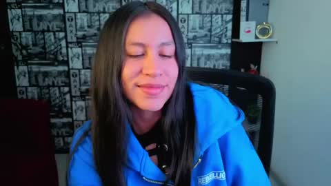 Snapshot of emigomez_ chatting on June 7, 3:54 am Emilia Gomez online show from June 7, 3:54 am