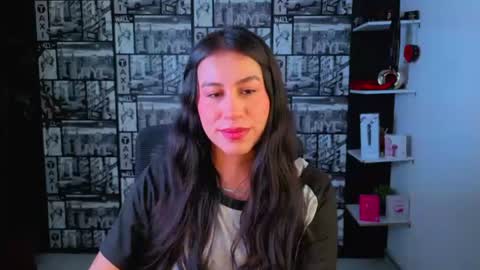 Snapshot of emigomez_ chatting on June 19, 3:27 pm Emilia Gomez online show from June 19, 3:27 pm