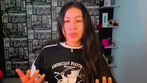 Snapshot of emigomez_ chatting on June 21, 2:30 pm Emilia Gomez online show from June 21, 2:30 pm