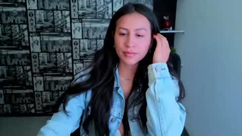 Snapshot of emigomez_ chatting on July 4, 12:17 am Emilia Gomez online show from July 4, 12:17 am