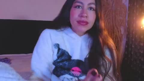 Snapshot of emigomez_ chatting on July 17, 11:06 am Emilia Gomez online show from July 17, 11:06 am