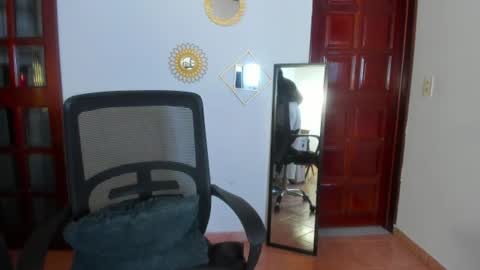 Snapshot of emigomez_ chatting on July 28, 3:02 am Emilia Gomez online show from July 28, 3:02 am