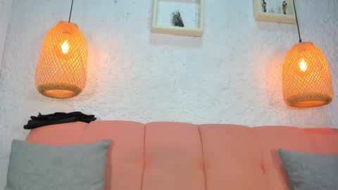 Emily online show from December 18, 12:00 pm