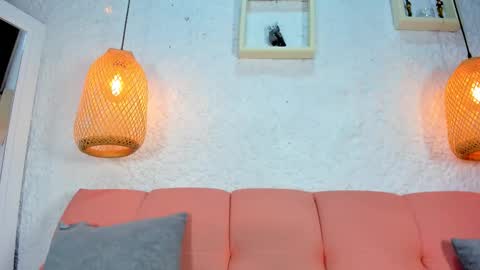 Emily online show from December 20, 12:01 pm