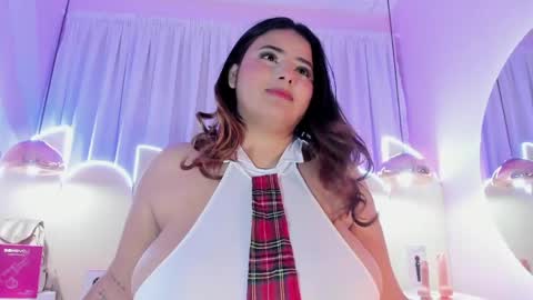 Emiily Grace online show from May 28, 11:29 am