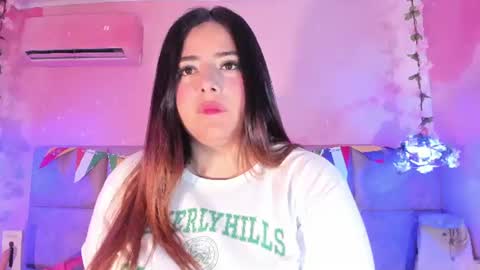 Emiily Grace online show from June 19, 11:25 am