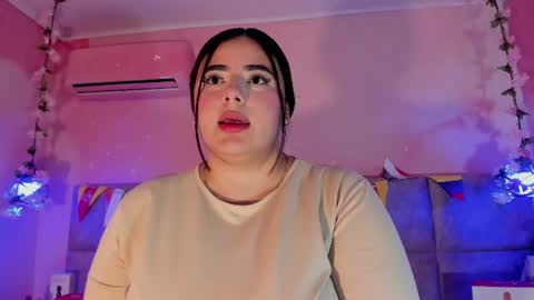 Snapshot of emiilygrace_ chatting on July 5, 11:39 am Emiily Grace online show from July 5, 11:39 am