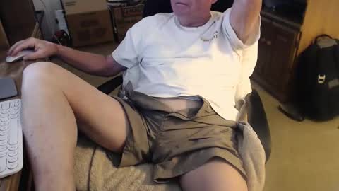 Snapshot of emil_karpo chatting on June 4, 2:56 pm Terrance1st online show from June 4, 2:56 pm