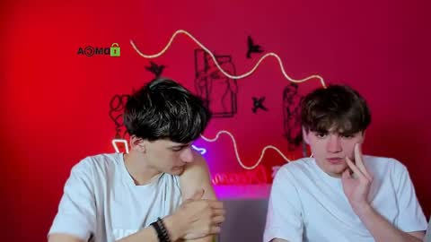 Snapshot of emil_lucky chatting on April 21, 2:51 am emil_lucky online show from April 21, 2:51 am