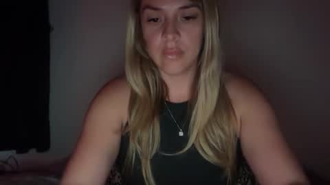 Snapshot of emilelovesyou chatting on May 23, 1:26 pm emilelovesyou online show from May 23, 1:26 pm