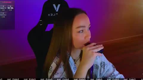 Emili online show from March 17, 11:46 am