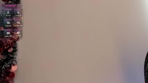 Snapshot of emili__hot chatting on December 14, 12:32 pm Emily online show from December 14, 12:32 pm