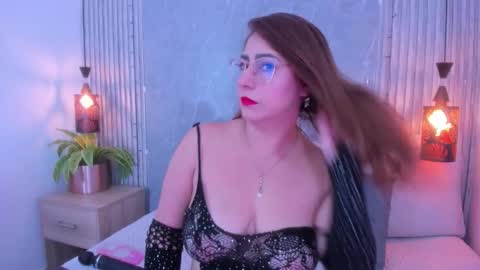 Emily online show from January 9, 12:30 pm